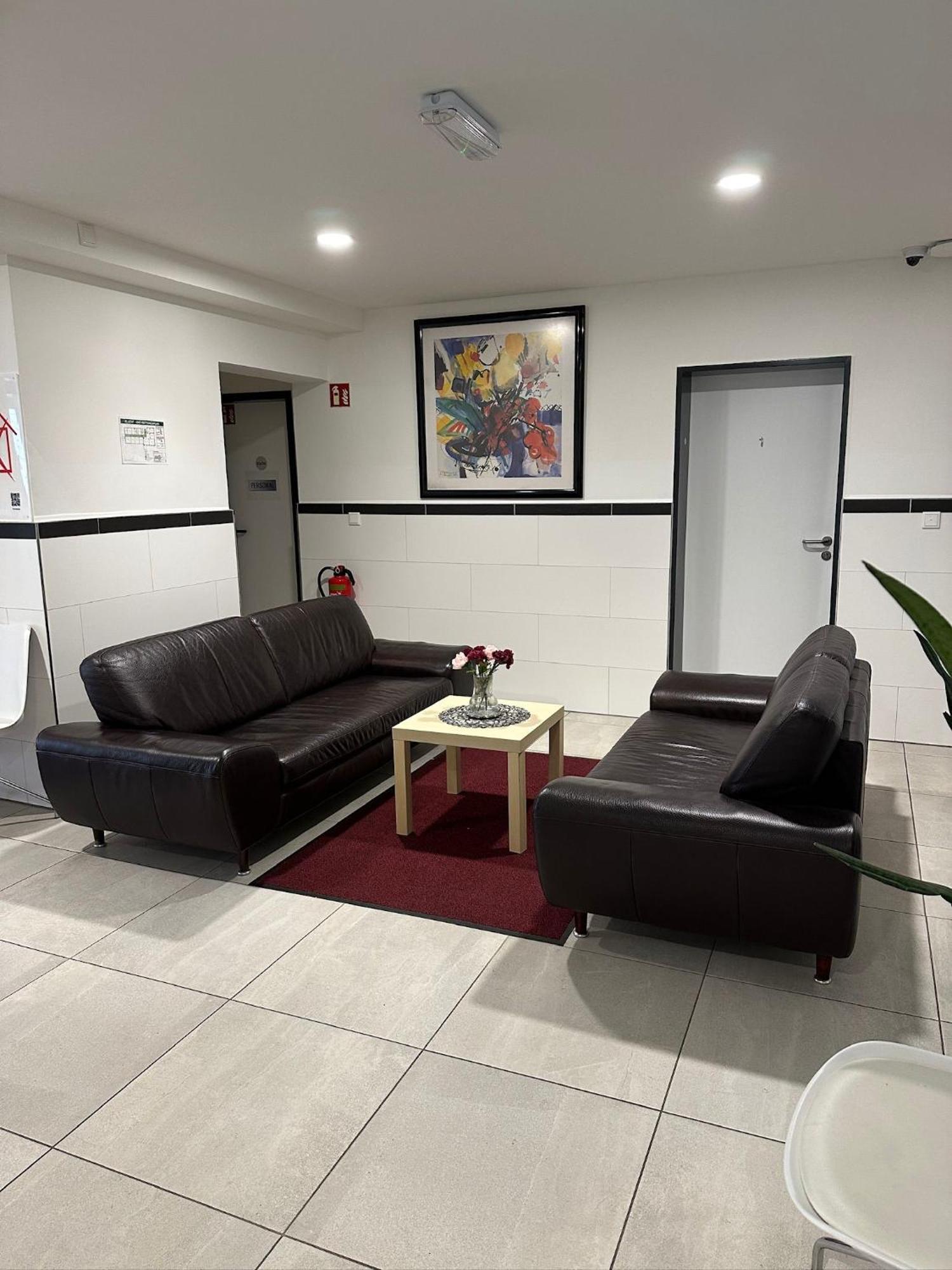 Mk Hostel Oyten - Free Wifi & Parking - 24H Check-In المظهر الخارجي الصورة