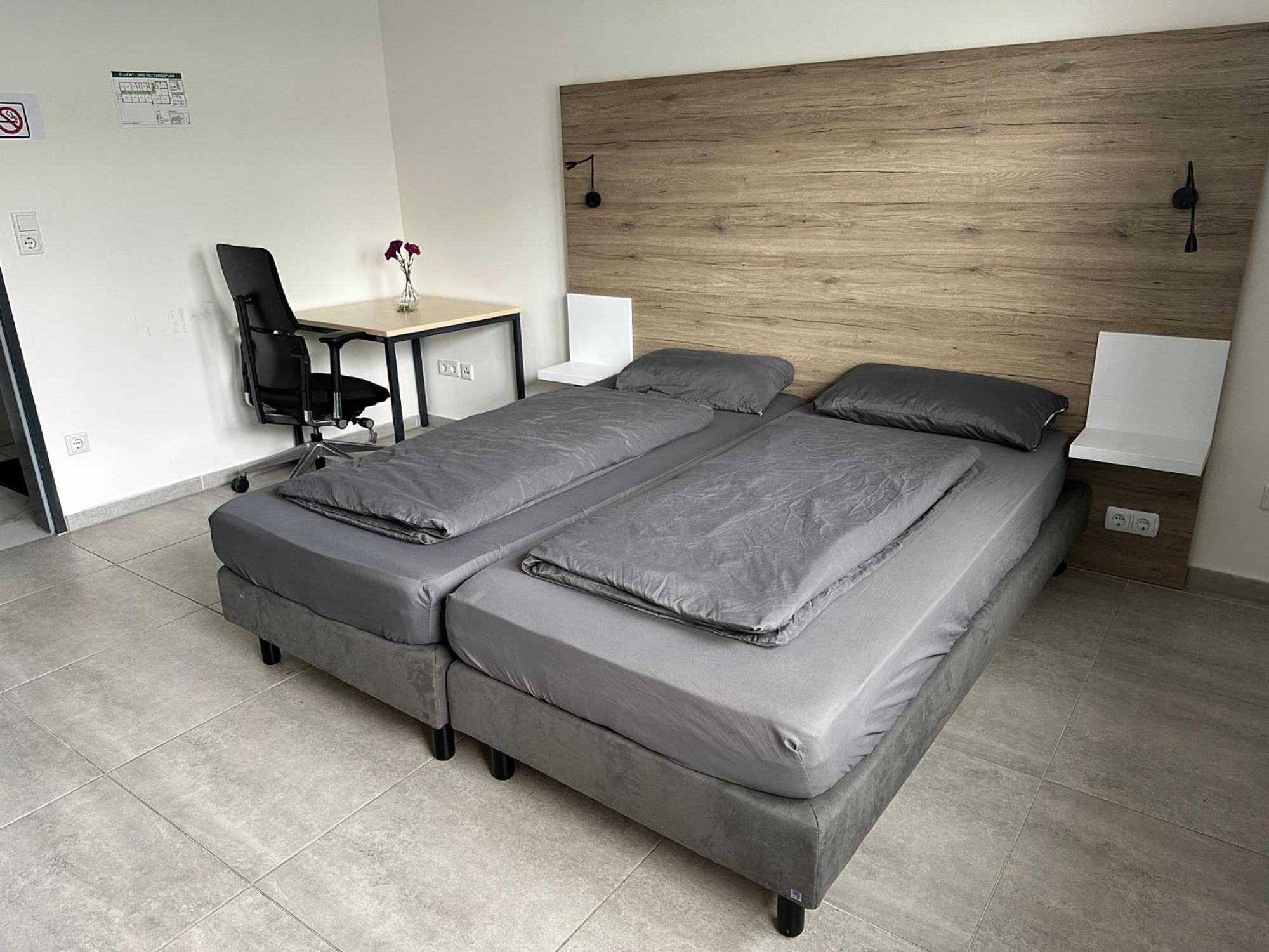 Mk Hostel Oyten - Free Wifi & Parking - 24H Check-In المظهر الخارجي الصورة