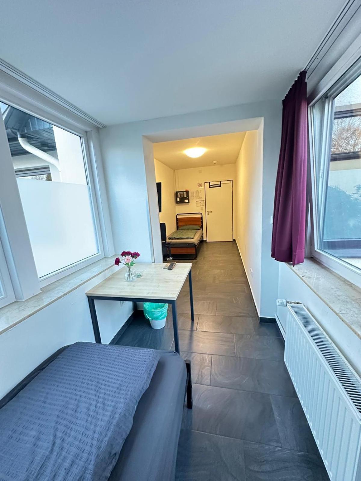 Mk Hostel Oyten - Free Wifi & Parking - 24H Check-In المظهر الخارجي الصورة