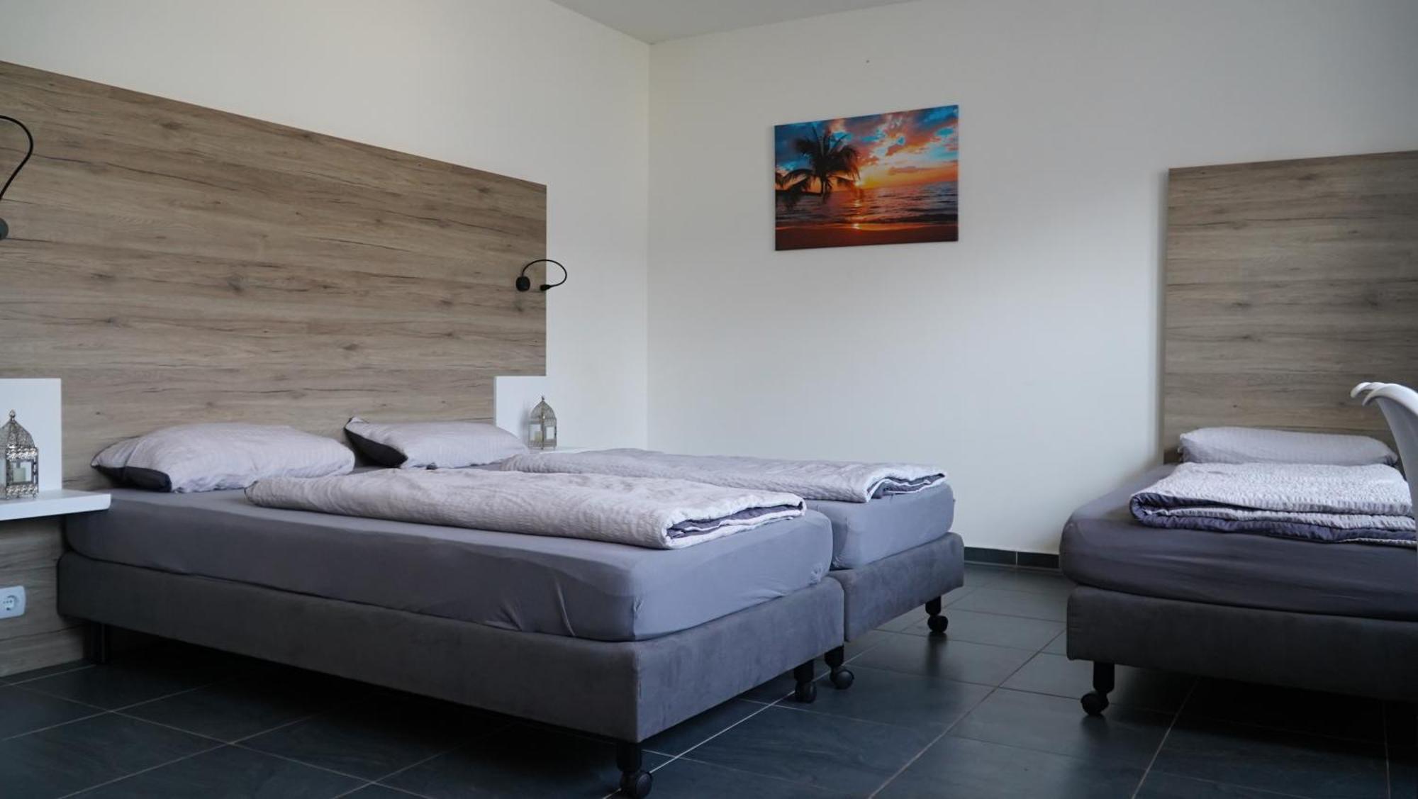 Mk Hostel Oyten - Free Wifi & Parking - 24H Check-In المظهر الخارجي الصورة
